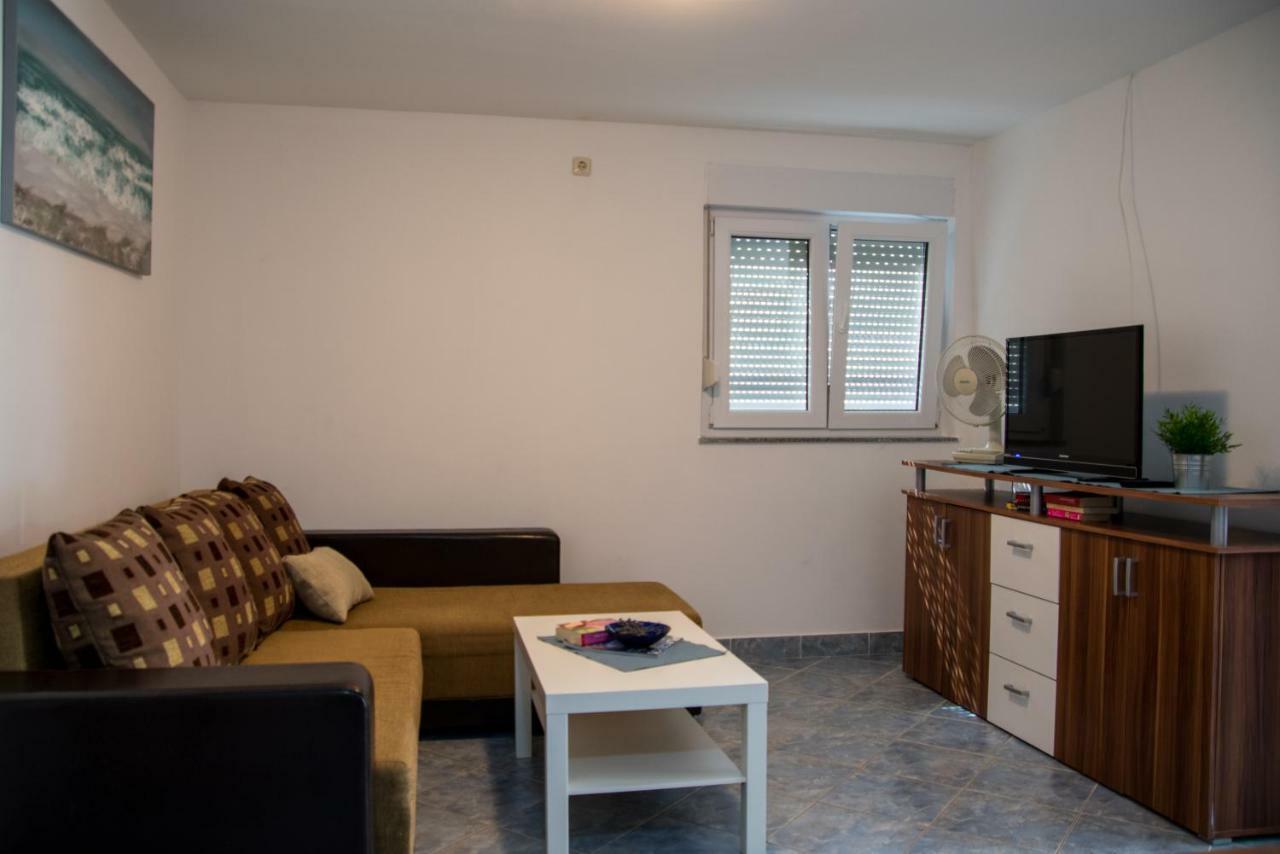 Apartmani Most Maslenica Exterior photo